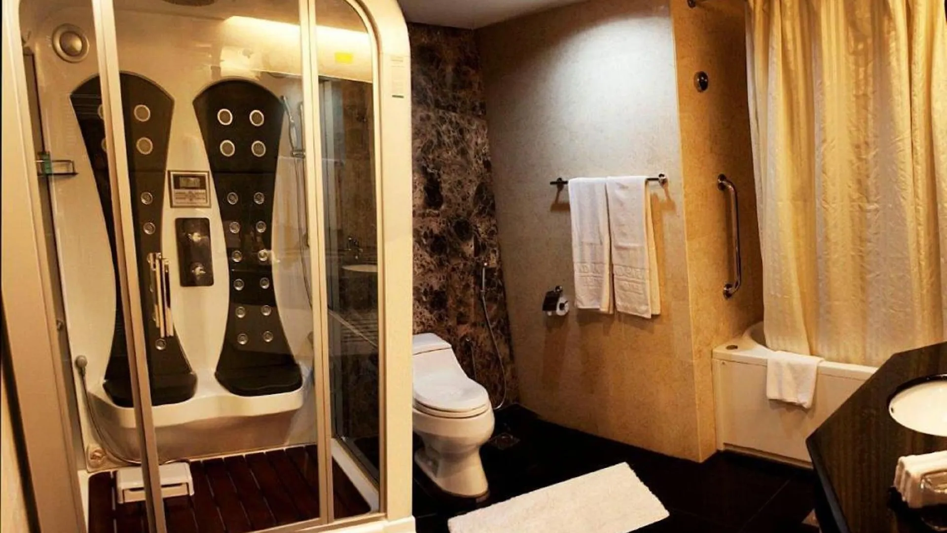 Grand Paragon Hotel Johor Bahru 4*,  Malaysia