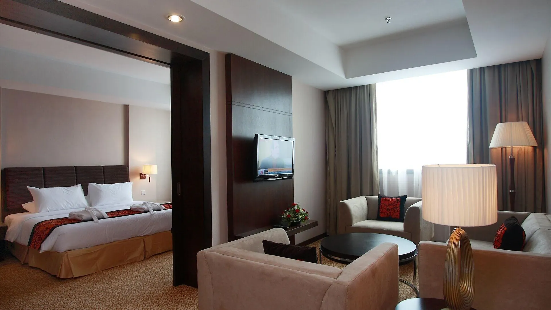 Grand Paragon Hotel Johor Bahru 4*,
